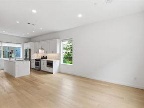 427 W 10th Street  803, Dallas Texas 75208