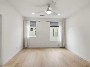427 W 10th Street  803, Dallas Texas 75208