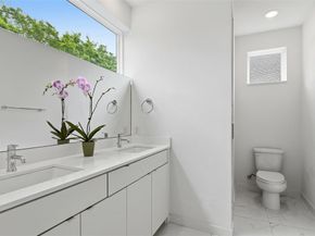 427 W 10th Street  803, Dallas Texas 75208