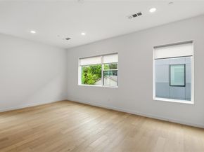 427 W 10th Street  803, Dallas Texas 75208