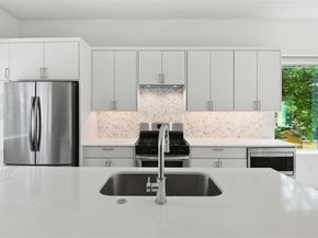 427 W 10th Street  803, Dallas Texas 75208