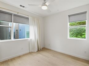 427 W 10th Street  803, Dallas Texas 75208