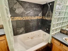 3026  Commerce Street  205, Dallas Texas 75226