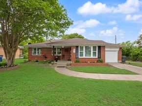 848  Glen Arbor Drive , Dallas Texas 75241