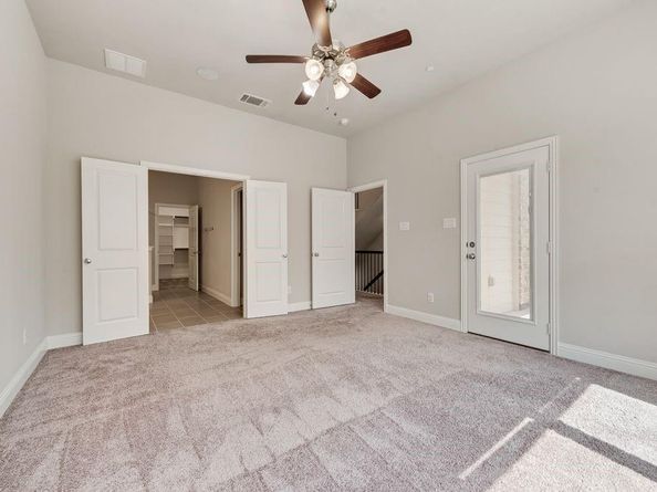 281  Scotia Street , Lewisville Texas 75056