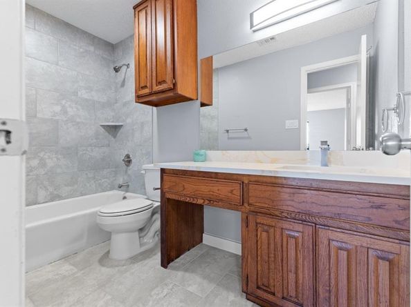 655 E Reindeer Road , Lancaster Texas 75146