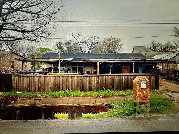 709  Edgeworth Drive , Dallas Texas 75217