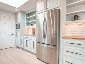 8807  Graywood Drive , Dallas Texas 75243