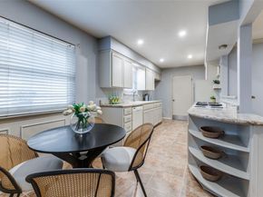 2223  Babalos Lane , Dallas Texas 75228