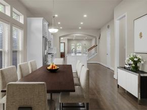 2407  Knight Street , Dallas Texas 75219