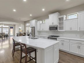 2407  Knight Street , Dallas Texas 75219