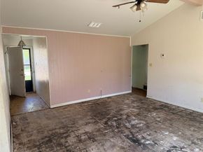 1304  Glynn Oaks Drive , Arlington Texas 76010