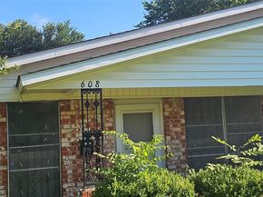 608  Arbor Lane , Lancaster Texas 75134