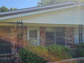 608  Arbor Lane , Lancaster Texas 75134