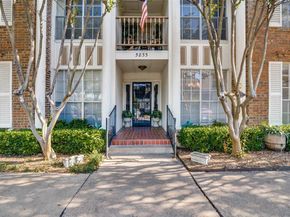 5833  Copperwood Lane  1132, Dallas Texas 75248