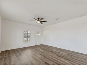 1704 S Jennings Avenue , Fort Worth Texas 76110