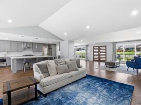 7724  Meadowhaven Drive , Dallas Texas 75254