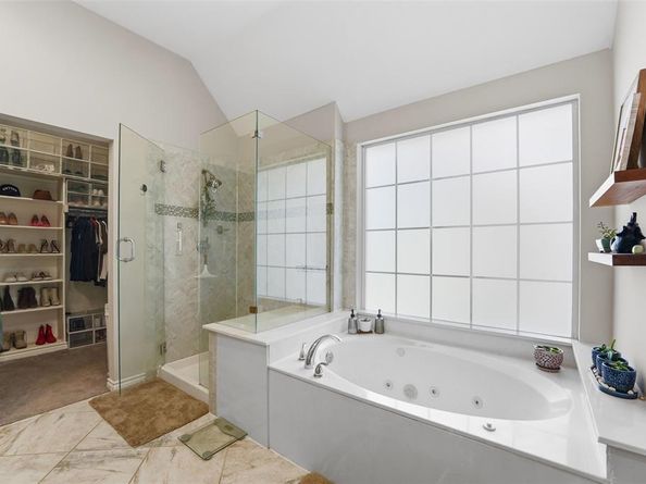 8609  Old Oak Drive , Irving Texas 75063