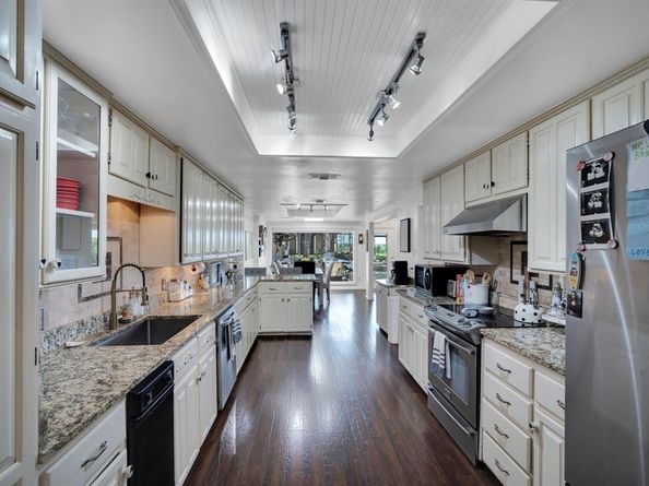 505  Highwoods Trail , Fort Worth Texas 76112