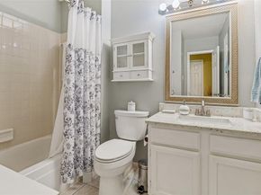 22  Abbey Road , Euless Texas 76039