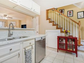 22  Abbey Road , Euless Texas 76039