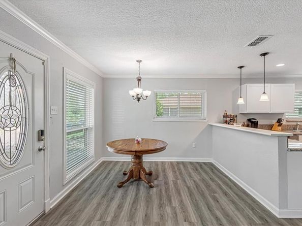713  Bailey Street , Denton Texas 76205