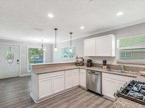 713  Bailey Street , Denton Texas 76205