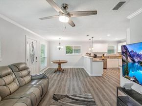 713  Bailey Street , Denton Texas 76205