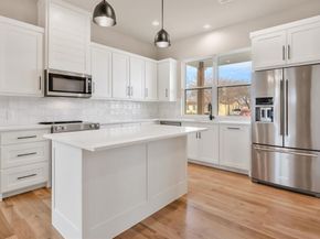 207 W 7th Street , Justin Texas 76247