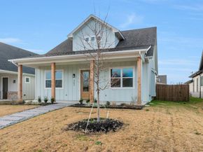 207 W 7th Street , Justin Texas 76247