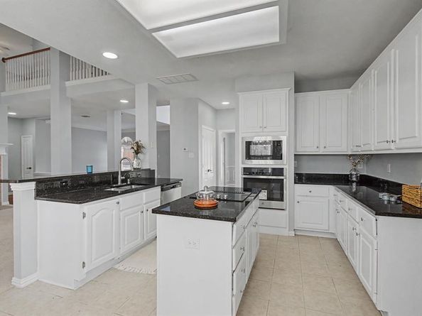 4706  Coventry Lane , Arlington Texas 76017