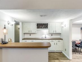 2038  Christie Lane , Carrollton Texas 75007