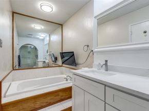 2038  Christie Lane , Carrollton Texas 75007