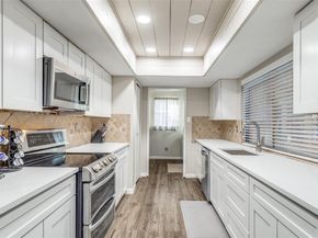 2038  Christie Lane , Carrollton Texas 75007