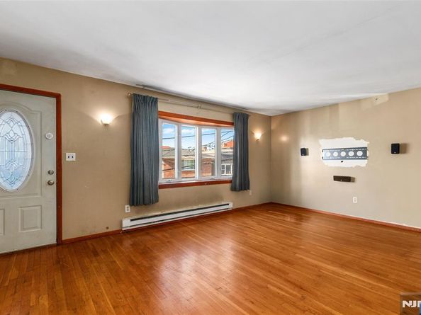 524 66th Street, West New York NJ 07093