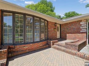 12 Beverly Road, Englewood Cliffs NJ 07632