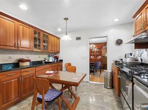 12 Beverly Road, Englewood Cliffs NJ 07632