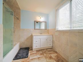 586 Hillside Street, Ridgefield NJ 07657