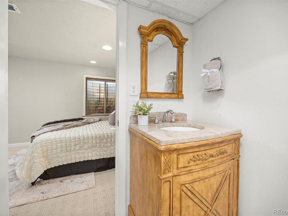 6018 S Winnipeg Street, Aurora CO 80015