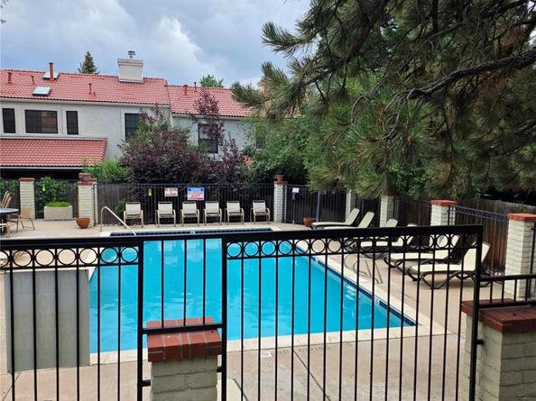 1600 S Quebec Way 8, Denver CO 80231