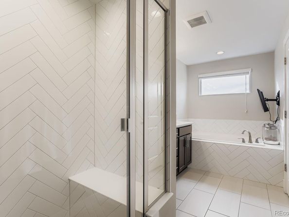 841 Robert Street, Longmont CO 80503