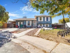 1444 S Helena Circle, Aurora CO 80017