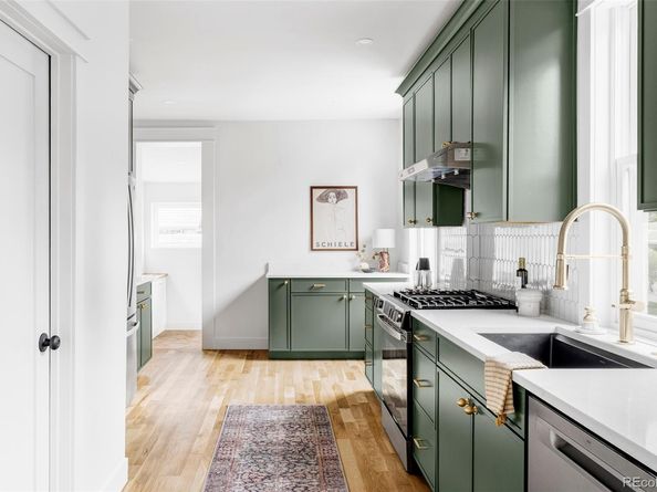 1002 E 4th Avenue, Denver CO 80218