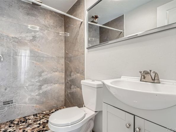 541 Emporia Street, Aurora CO 80010