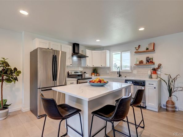 1872 S Quay Street, Lakewood CO 80232