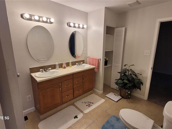 Undisclosed Address #8748390, Lakewood CO 80232