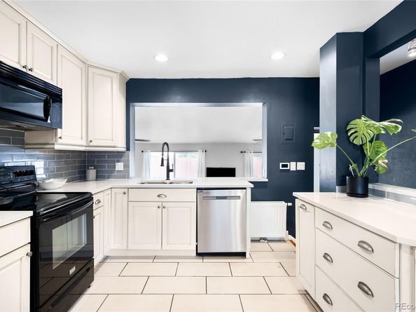 5401 Raritan Way, Denver CO 80221