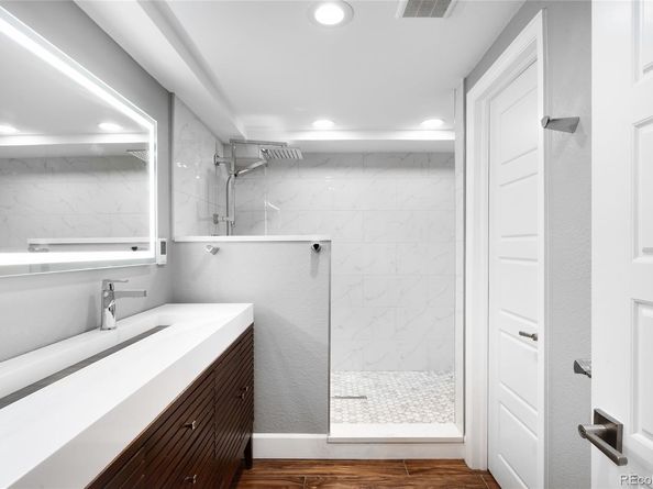 5401 Raritan Way, Denver CO 80221