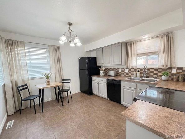 2803 Denver Avenue, Longmont CO 80503