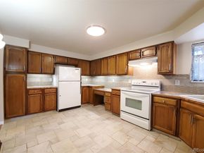 8542 W 10th Avenue, Lakewood CO 80215